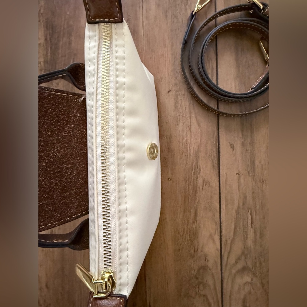 Women Pretty Bag - Picture 6 of 7